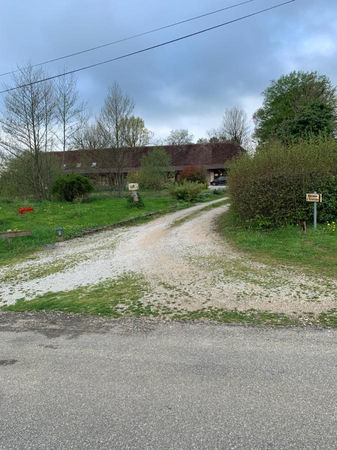 La Ferme D'Aristide Bed & Breakfast Saillenard Екстериор снимка