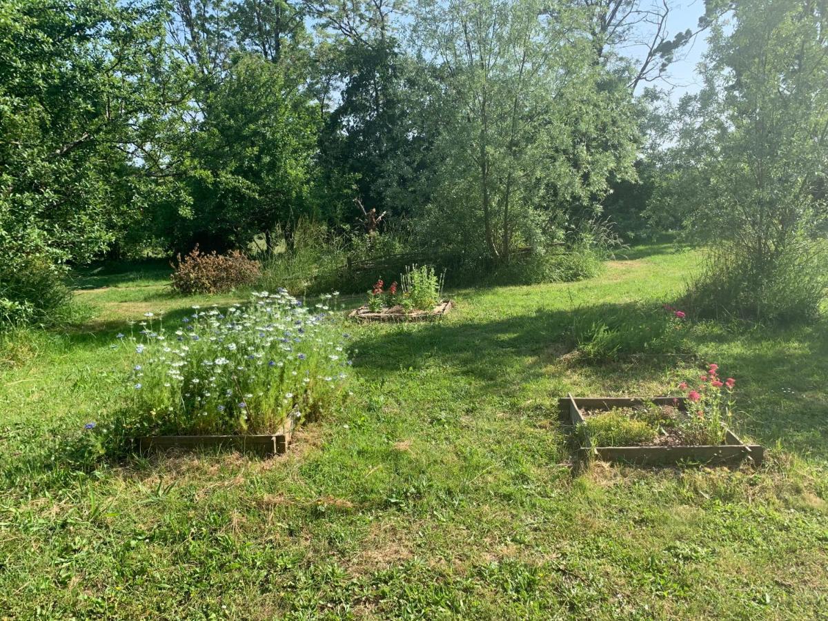 La Ferme D'Aristide Bed & Breakfast Saillenard Екстериор снимка