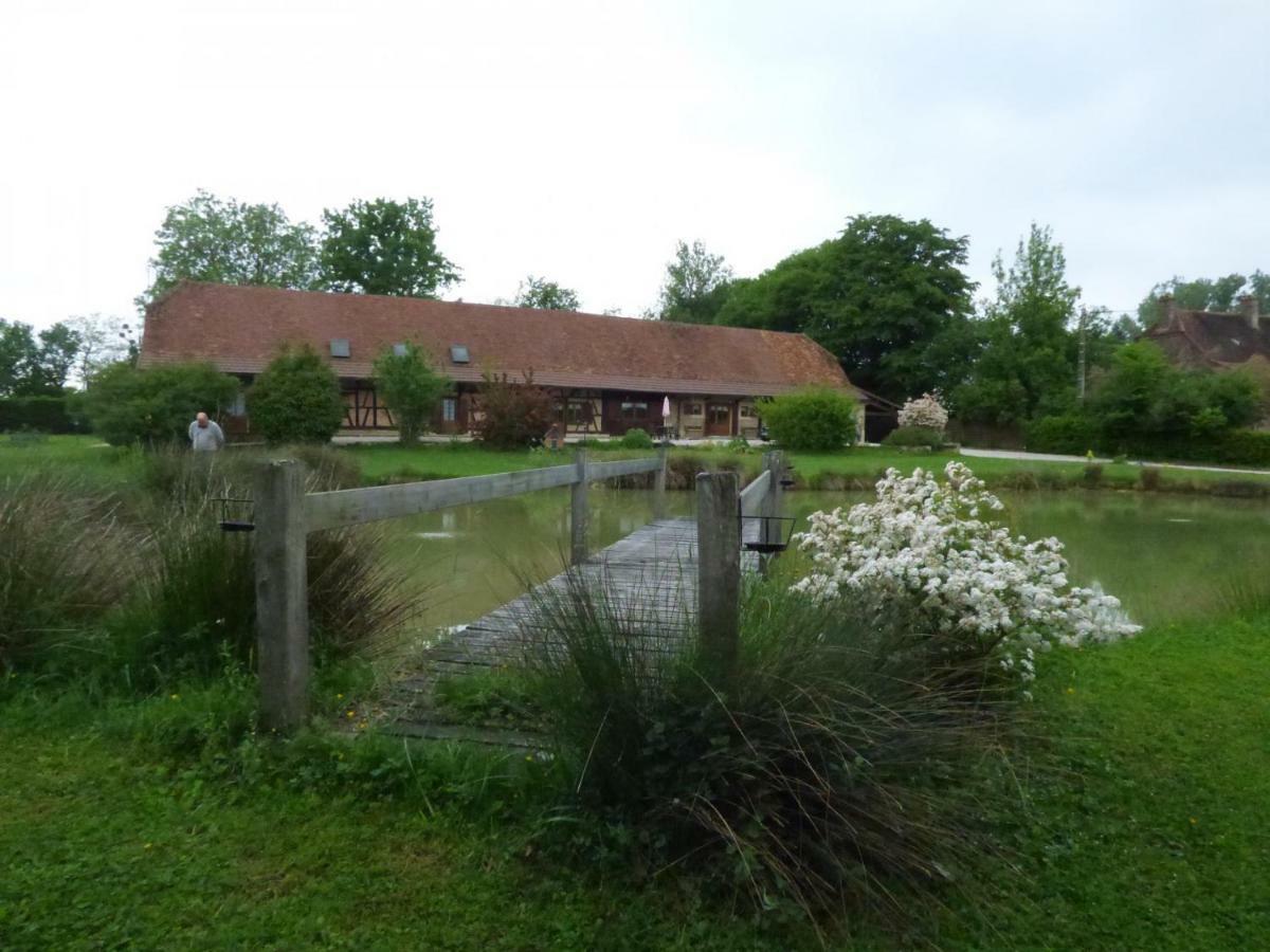 La Ferme D'Aristide Bed & Breakfast Saillenard Екстериор снимка